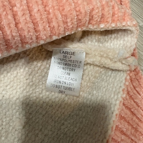 DAVI & DANI Pastel Striped V-Neck Sweater - Picture 3 of 4